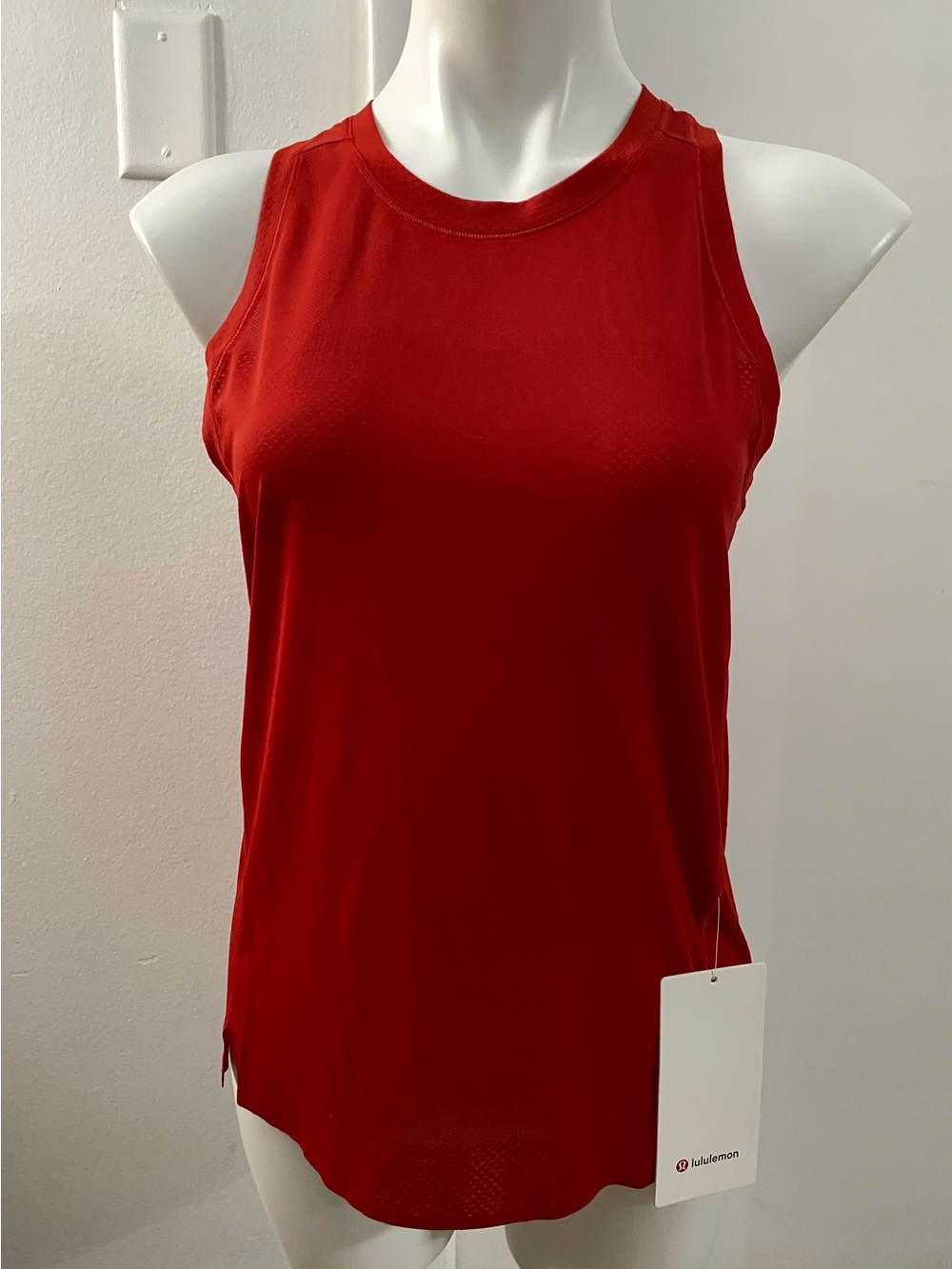 Lululemon - Fast and Free Singlet *Perforated Stripe - Size S - NWT